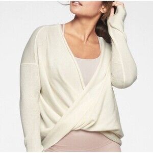 Athleta Finale Cashmere Wool Twist Front Sweater Size XS Dove Ivory Thumbholes